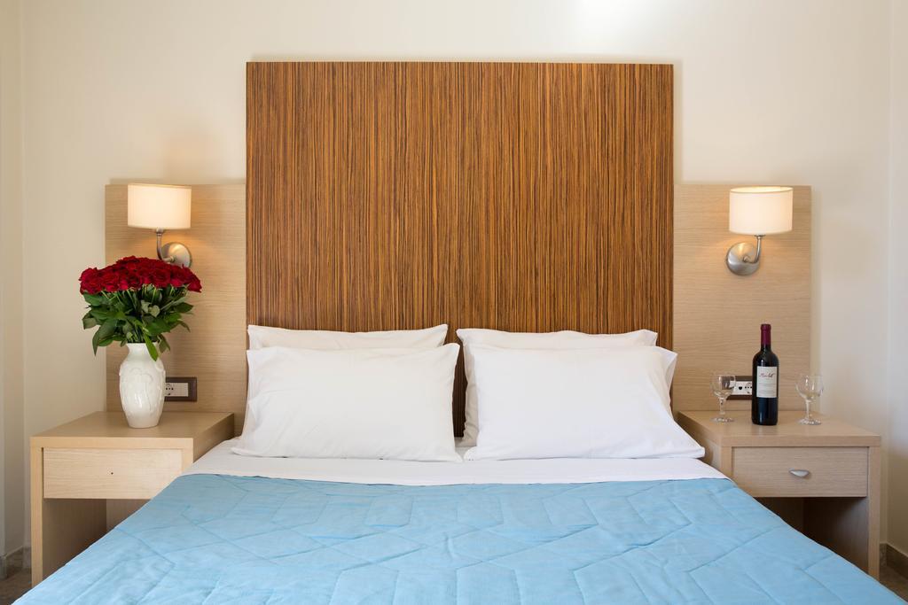 Hotel Elena นาฟปลิโอ ภายนอก รูปภาพ