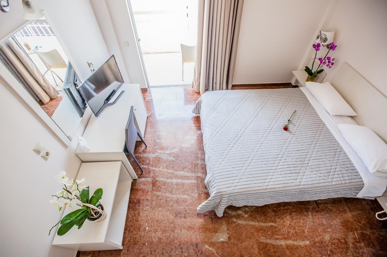 Hotel Elena นาฟปลิโอ ภายนอก รูปภาพ